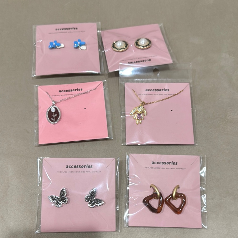 Set of Fashion Jewelry Accessories